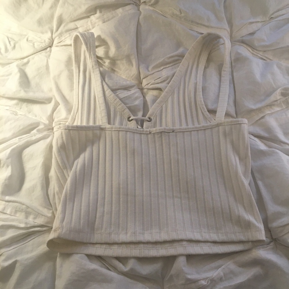 Basic White Tank Top - Picture 3 of 3
